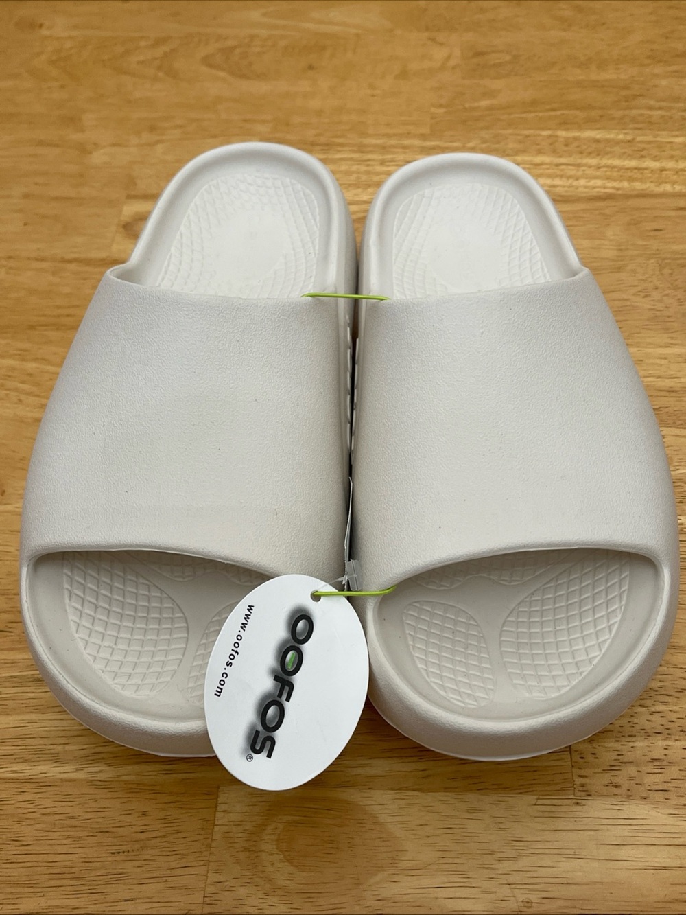 Oofos ooahh + plus unisex slide sandals men’s size 10 women’s 12 chalk